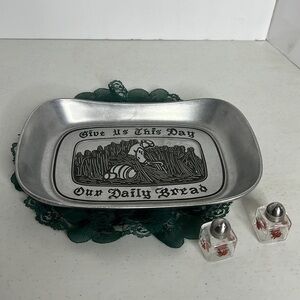 WILTONARMETALE, LARGE BREAD TRAY